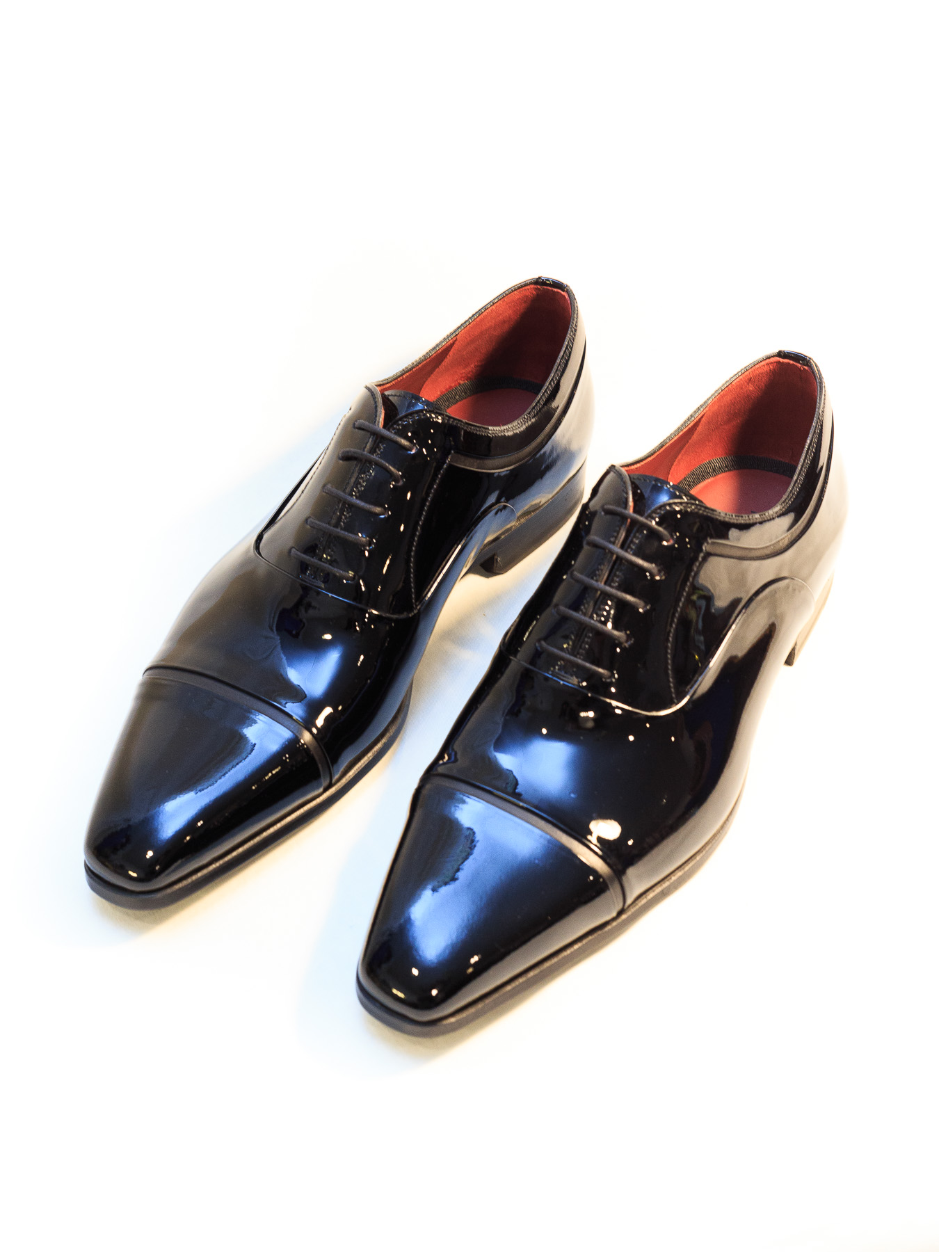 Classic Boutique – Magnanni Patent Leather Oxford Shoes (€260)